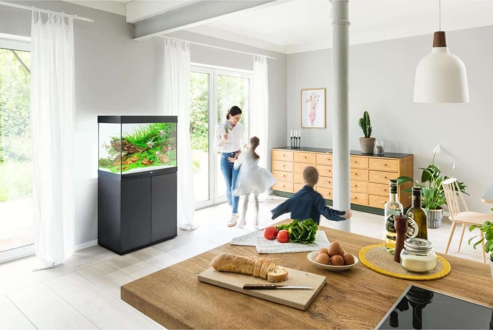 A JUWEL aquarium as the centrepiece of a modern home